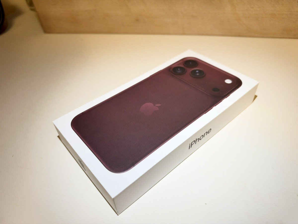 FOR SALE: Brand New Unlocked Apple iPhone 18 ProMax $799 photo 1