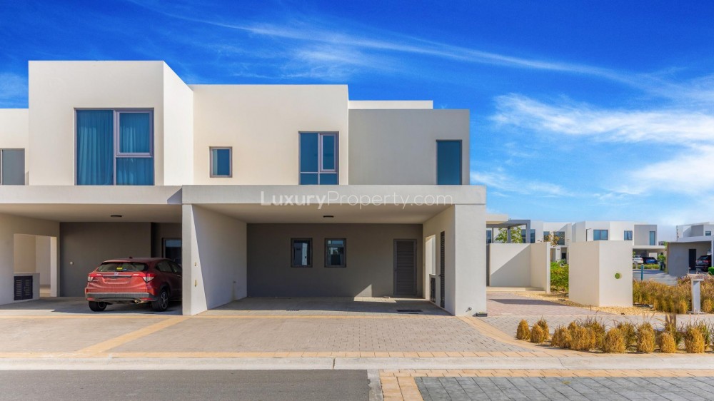 Luxury Meadows Villas for Sale in Emirates Living Dubai photo 1