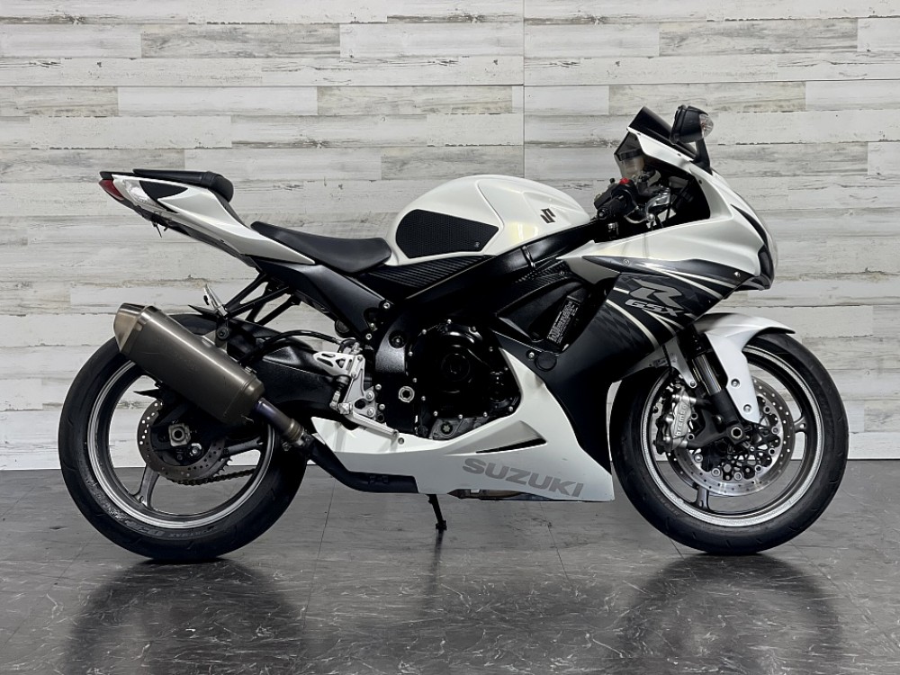 2011 Suzuki gsx 600cc available