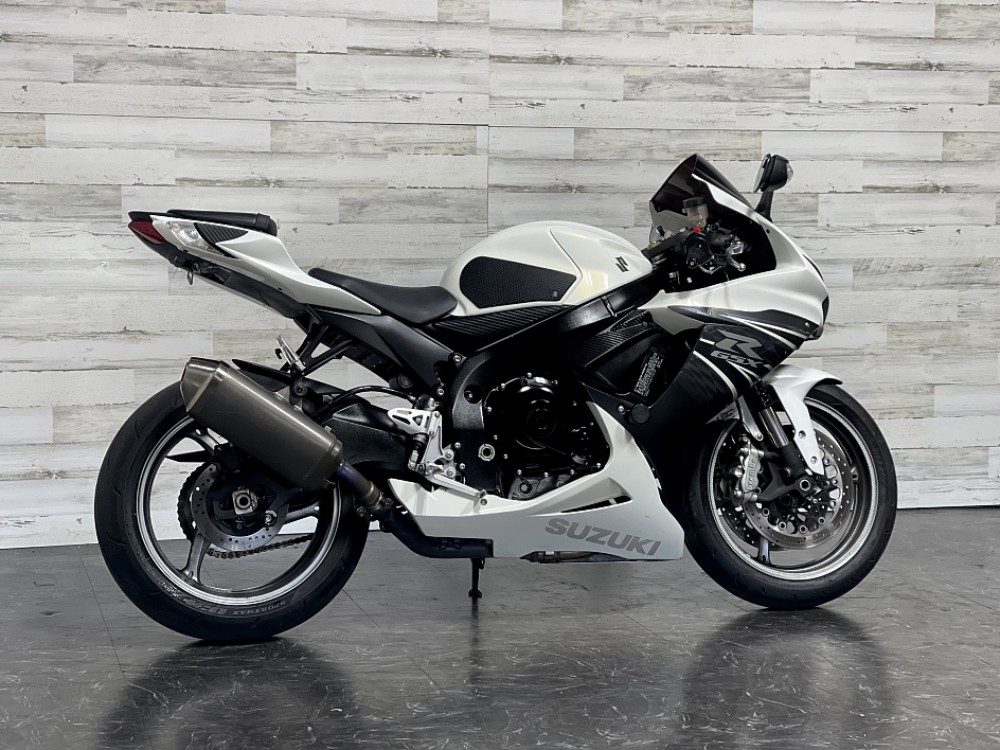 2011 Suzuki gsx 600cc available photo 4