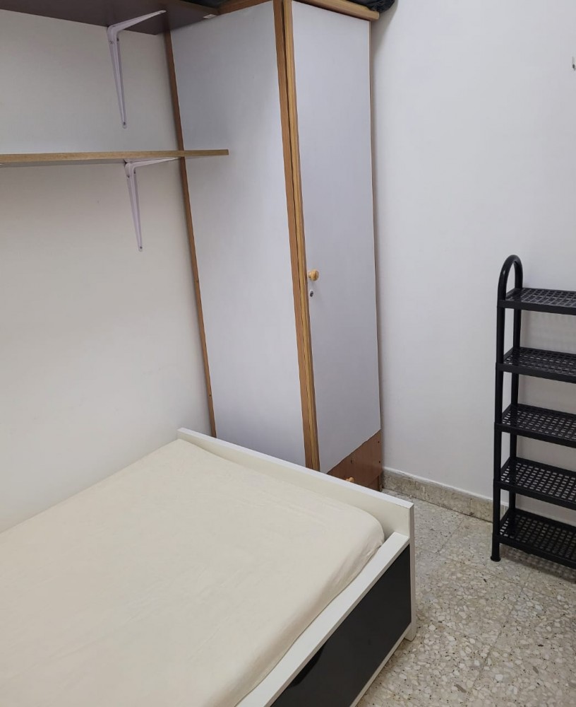 SMALL ROOM AVAILABLE FOR ONLY 1 FILIPINA WORKING LADY AT AED 1,400, ALL IN ( DEWA,WIFI,COOKING GAS )IN A GOOD LOCATION. photo 1