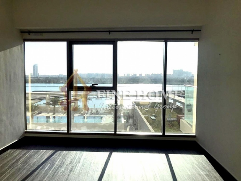Enjoy the Sea View in this Grand 3BR w Balcony on Al Reem Island photo 1