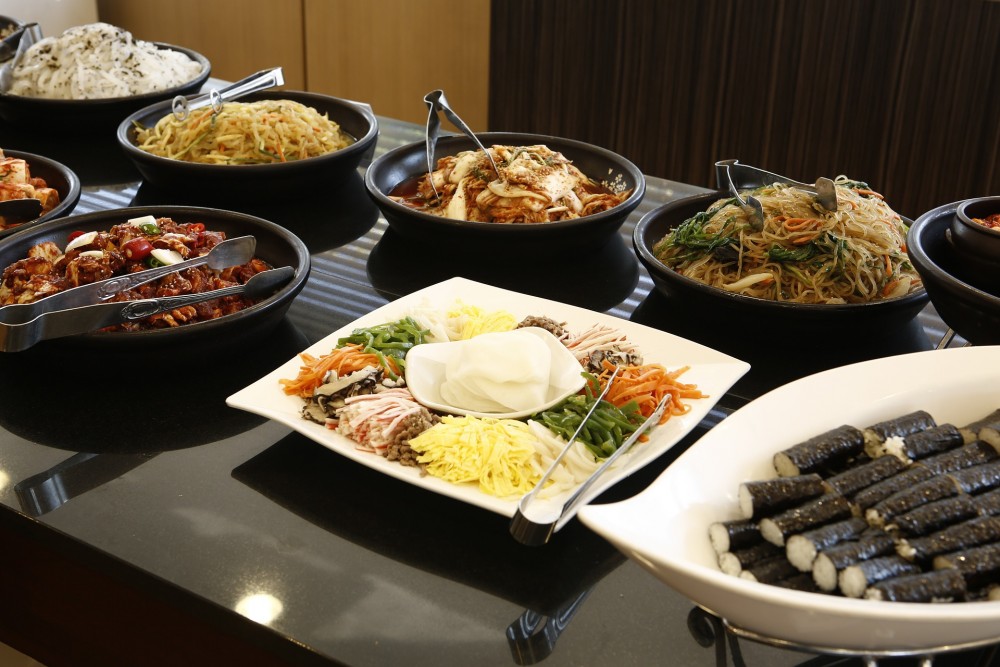 Taste Sensations: Explore the Flavors of the Best Buffet Restaurant in Abu Dhabi (أفضل مطعم بوفيه في أبو ظبي) photo 1